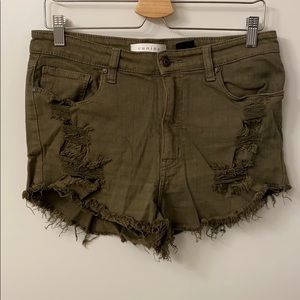 Eunina Shorts. Size L.